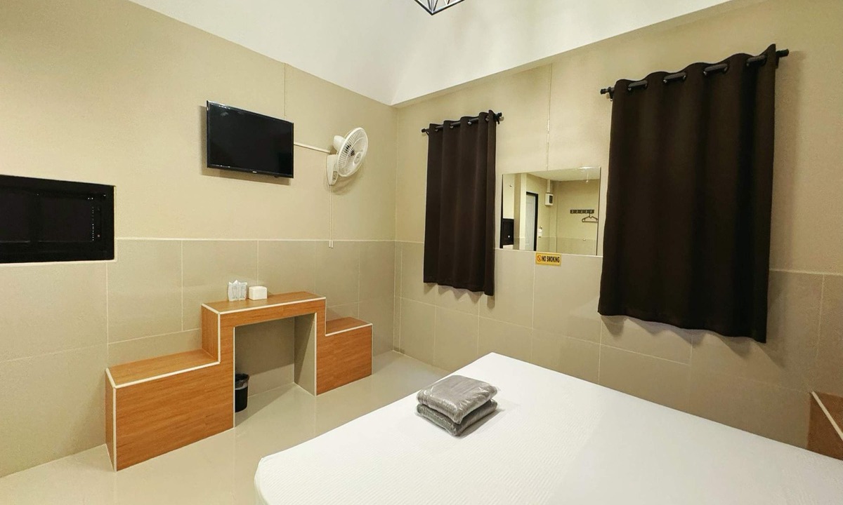 Uthai Hotel | OYO 75522 Classroom Resort Ayutthaya