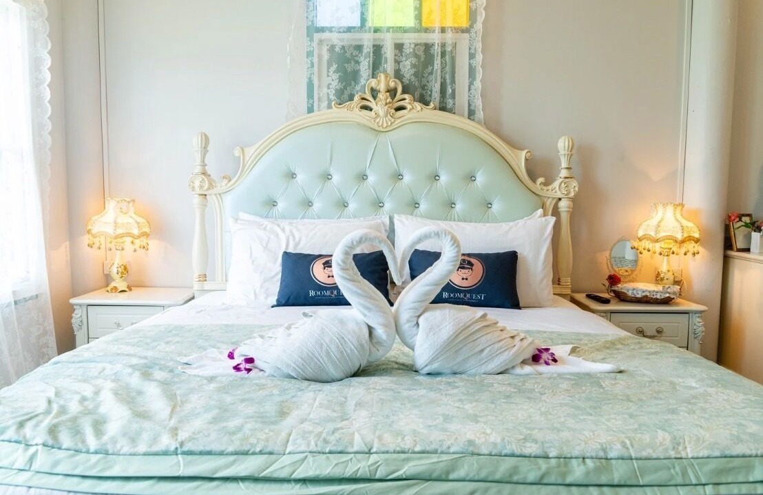 Pak Kret House | RoomQuest Baan Khun Phra The Iconic