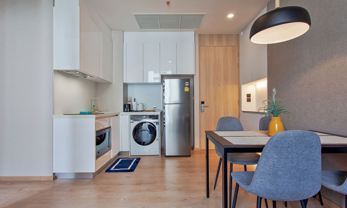 Nana Condo | Modern 2 bedroom apartment in luxury condo in Asok neighbourhood