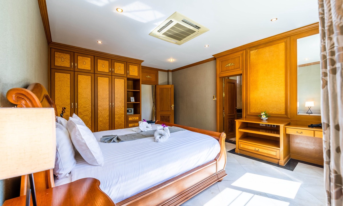 Cha-am Villa | Luxury 6 Bed Mansion - CAS