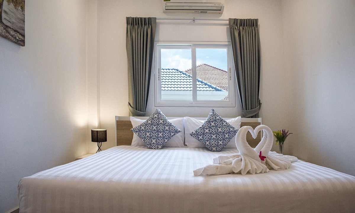 Nong Prue Villa | 6 Bedroom Tropical Pool Villa - V6