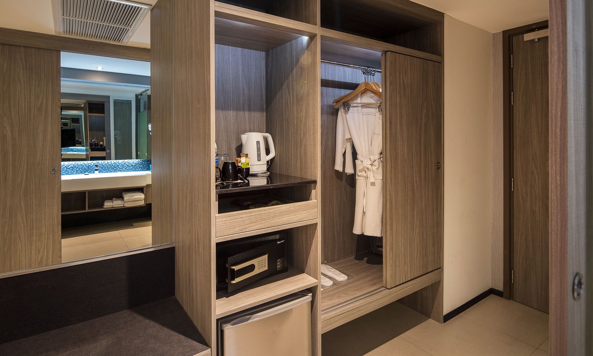 Nana Hotel | Grand 5 Hotel & Plaza Sukhumvit Bangkok