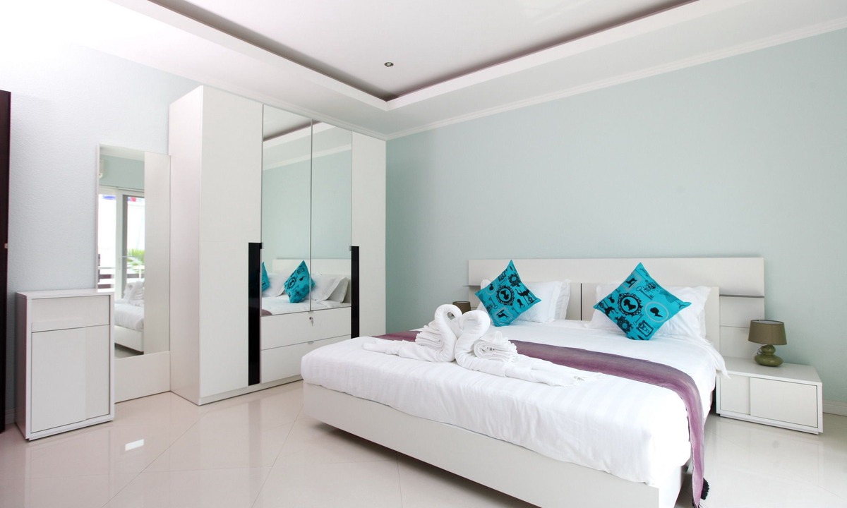 North Pattaya Villa | Hidden Palm Pool Villas