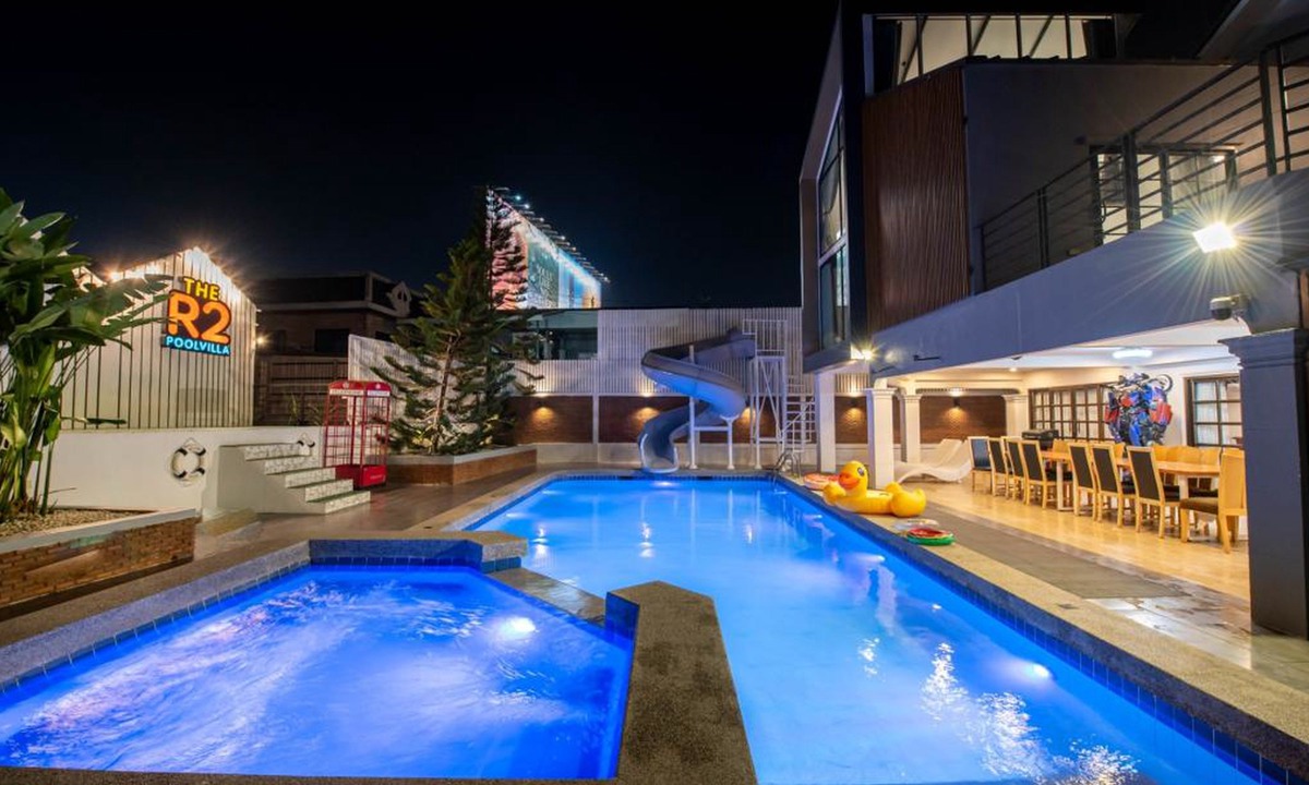Nong Prue House | Massive. 10 BEDS. Karoake System. Pool Table. Naklua
