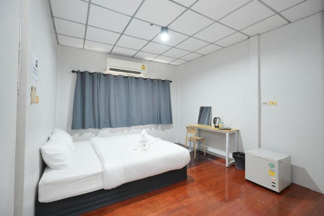 Ban Phan Thom Apartment | At Pranakorn - แอด พระนคร สามเสน ตรอกข้าวสาร