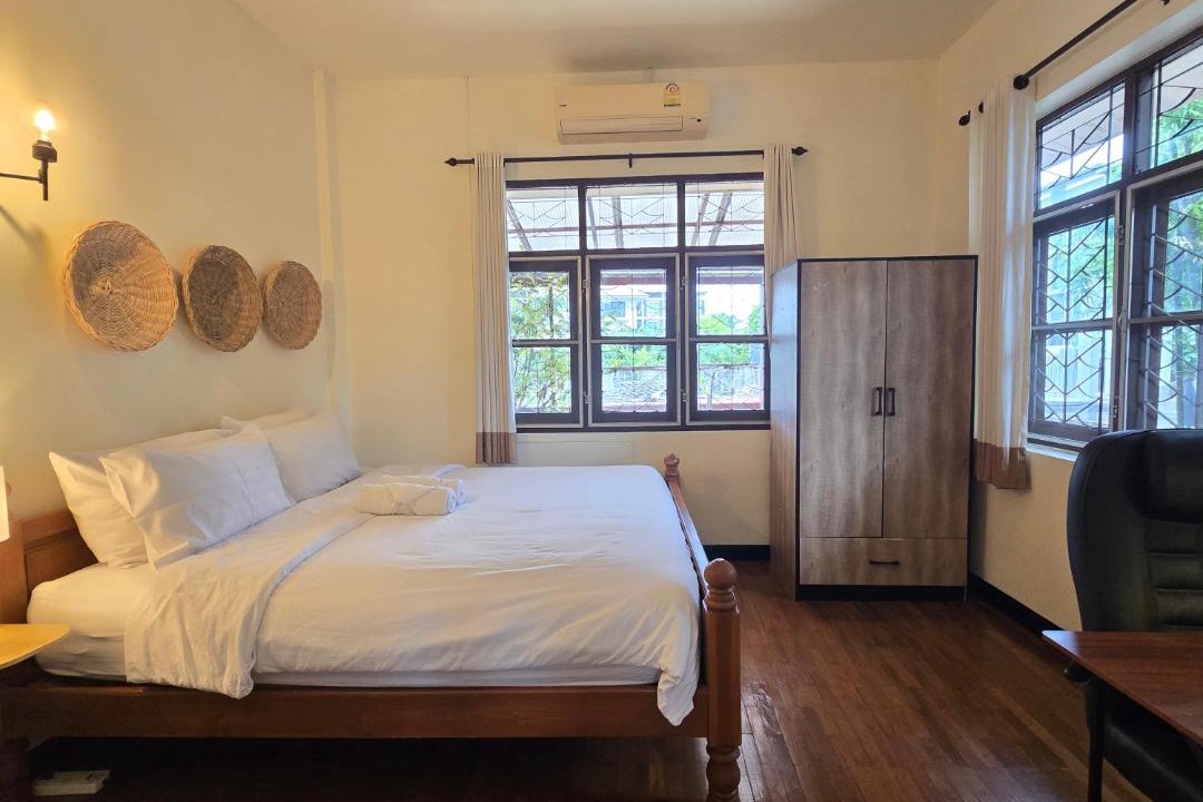 Su Thep Villa | Lisa's Pool Villa near Nimman