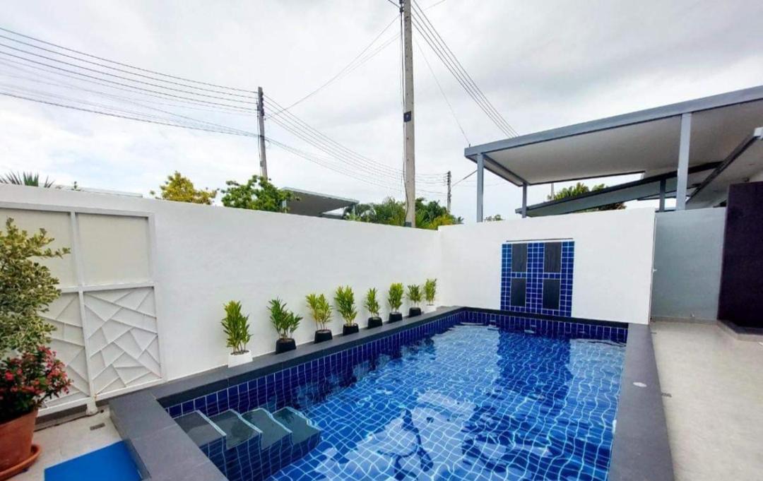 Wang Pong House | Mill pool villa
