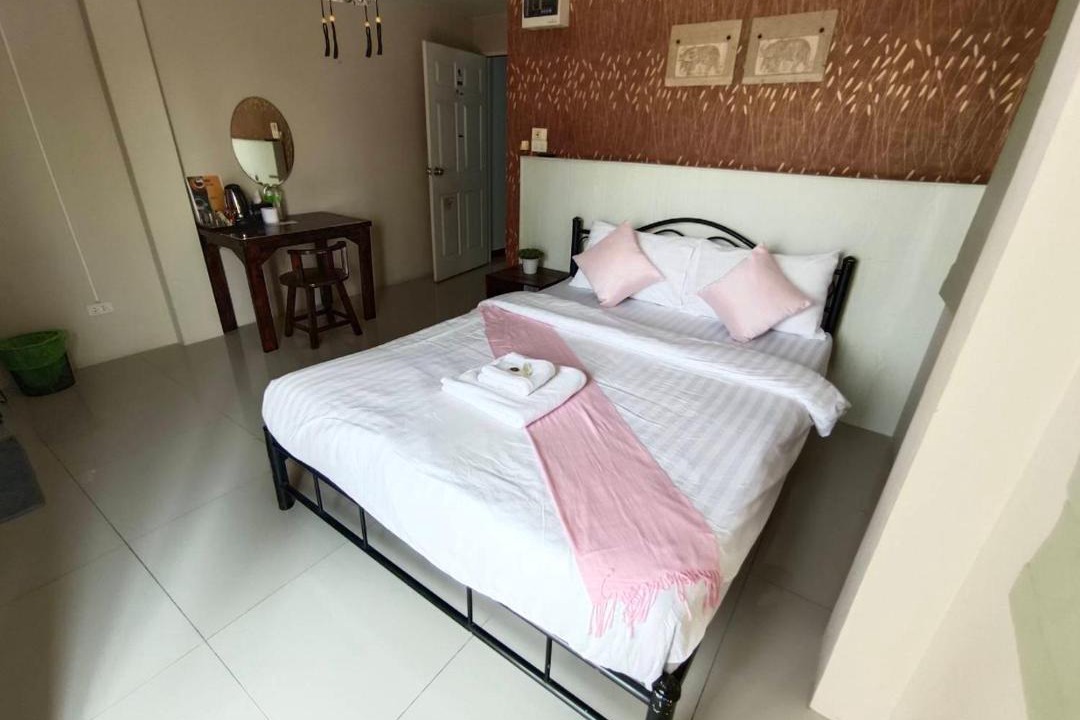 Chang Khlan Hotel | TC House and Cafe