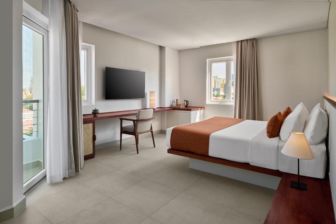 Daun Penh Hotel | Plantation Urban Resort & Spa