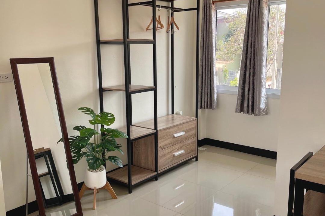 Si Racha House | Ivory House Sriracha