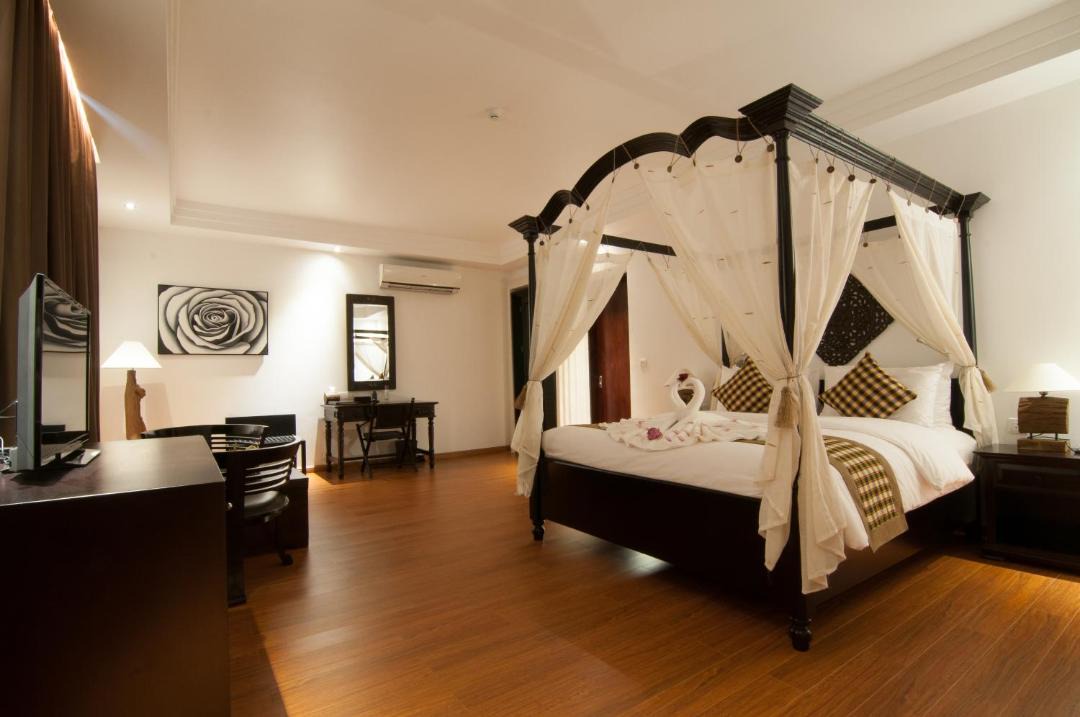 Chamkar Mon Hotel | La Rose Suites
