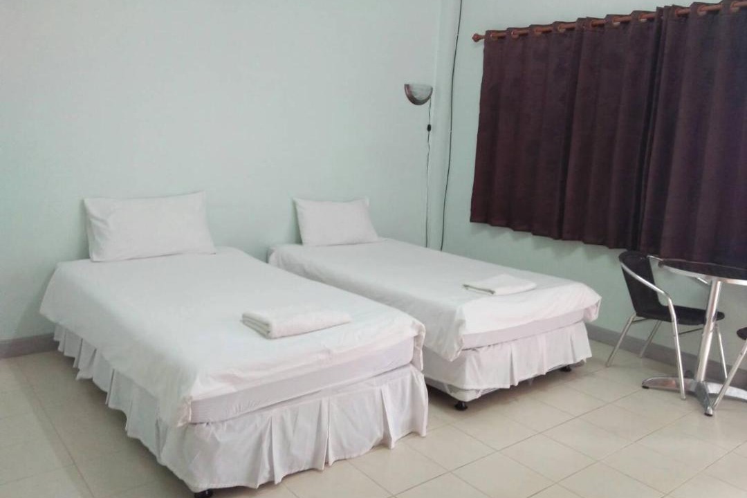 Mae Chaem Hotel | Sangthong Building