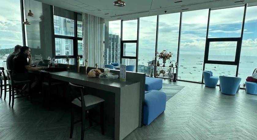 Photo of Others in Pattaya Bay