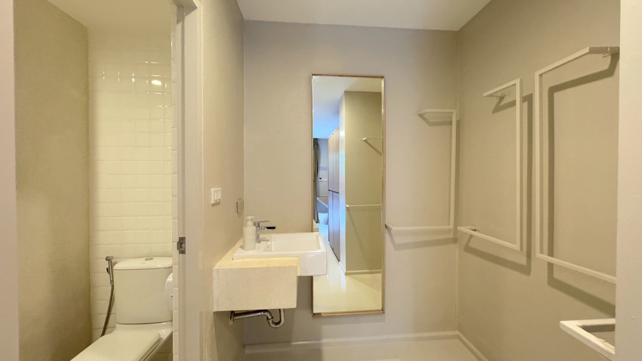 Photo of Bathroom in Bangkok Old Town
