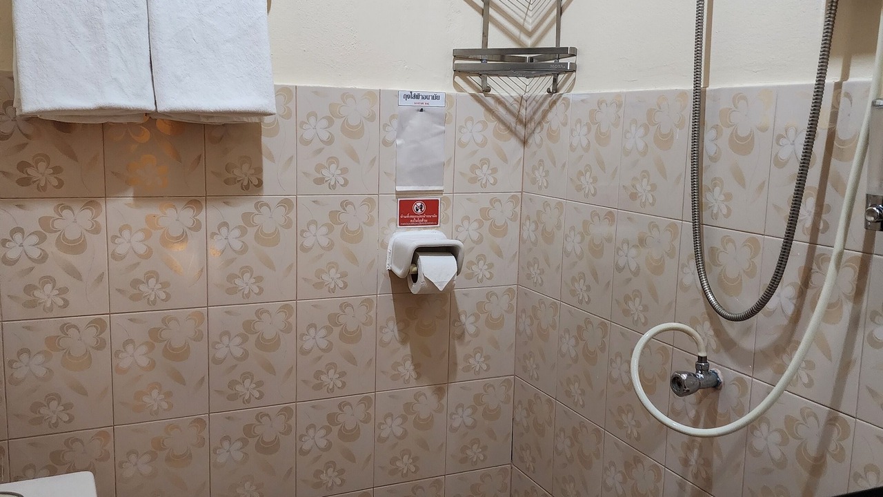 Photo of Bathroom in Saphan Sung
