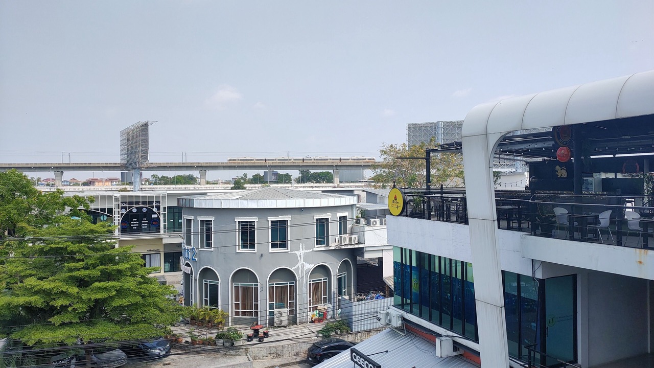 Photo of Patio Balcony in Lat Krabang