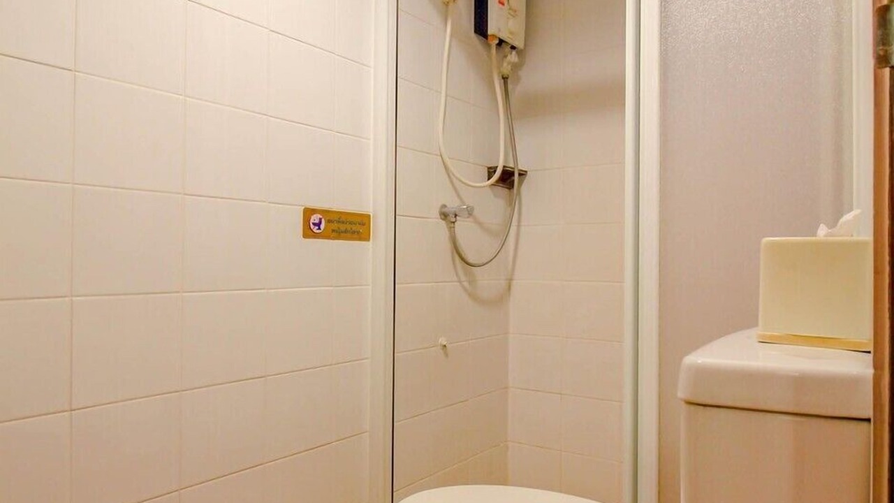 Photo of Bathroom in Wat Bowon Niwet