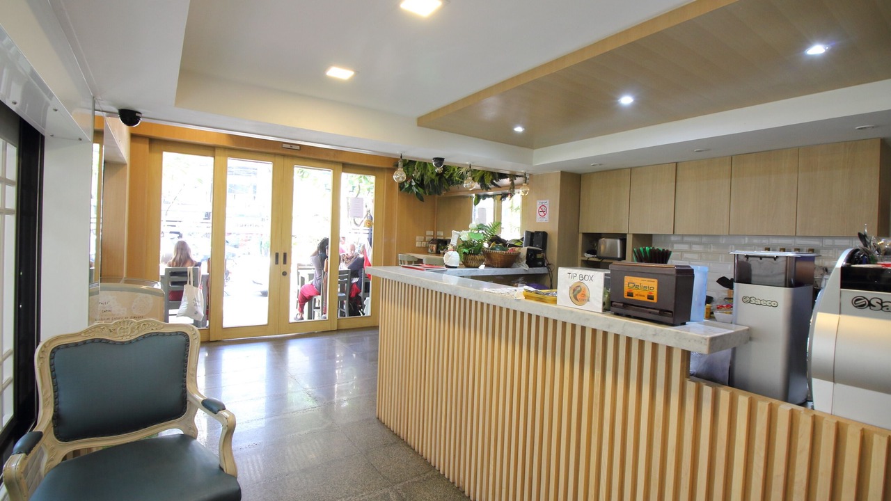 Photo of Others in Talat Yot