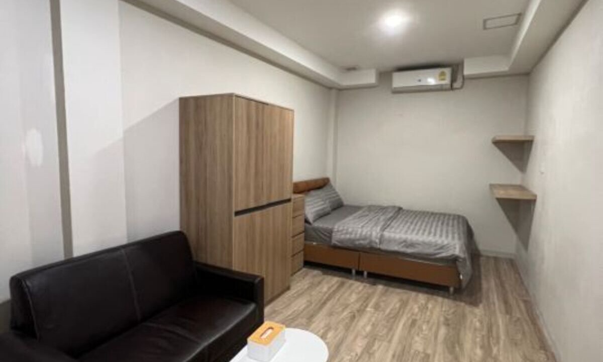 Photo of Bedroom in Phra Khanong Nuea