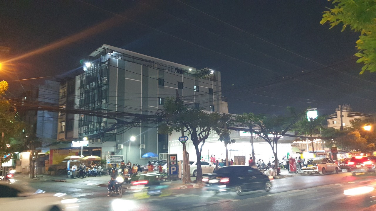 Photo of Outdoor in Phra Khanong Nuea