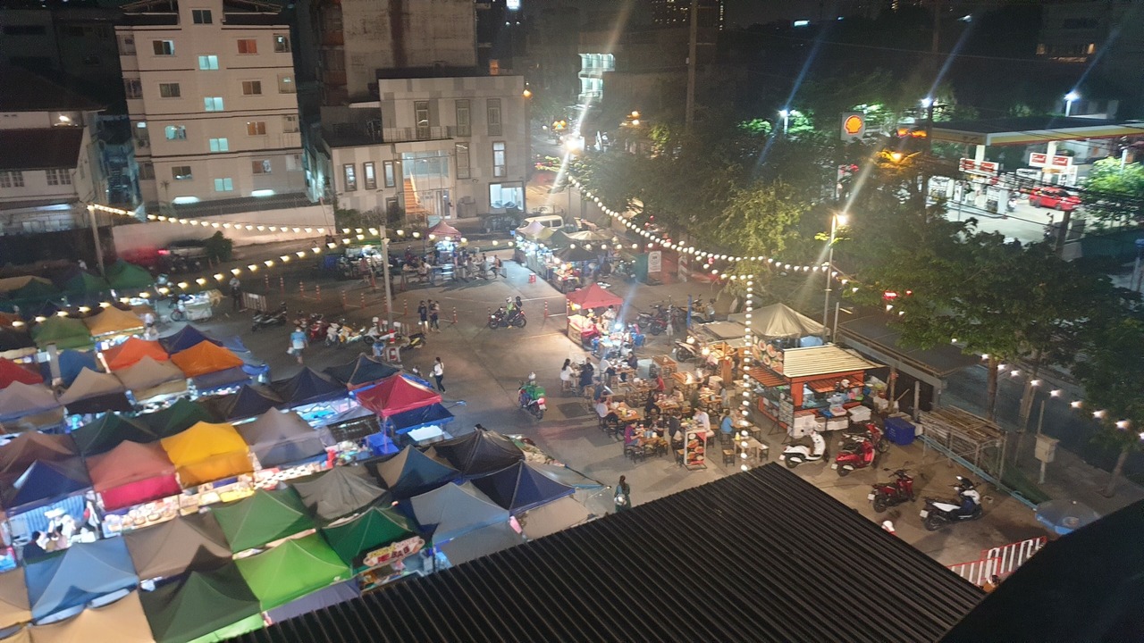 Photo of Outdoor in Phra Khanong Nuea