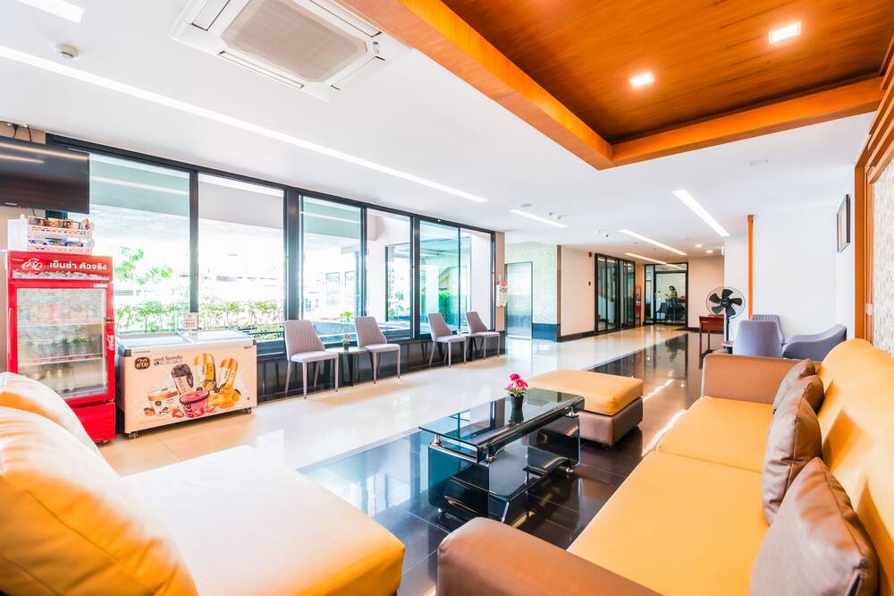 Photo of Livingroom in Pong