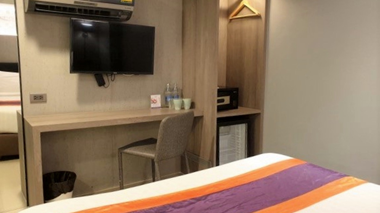 Photo of Bedroom in Phra Khanong Nuea
