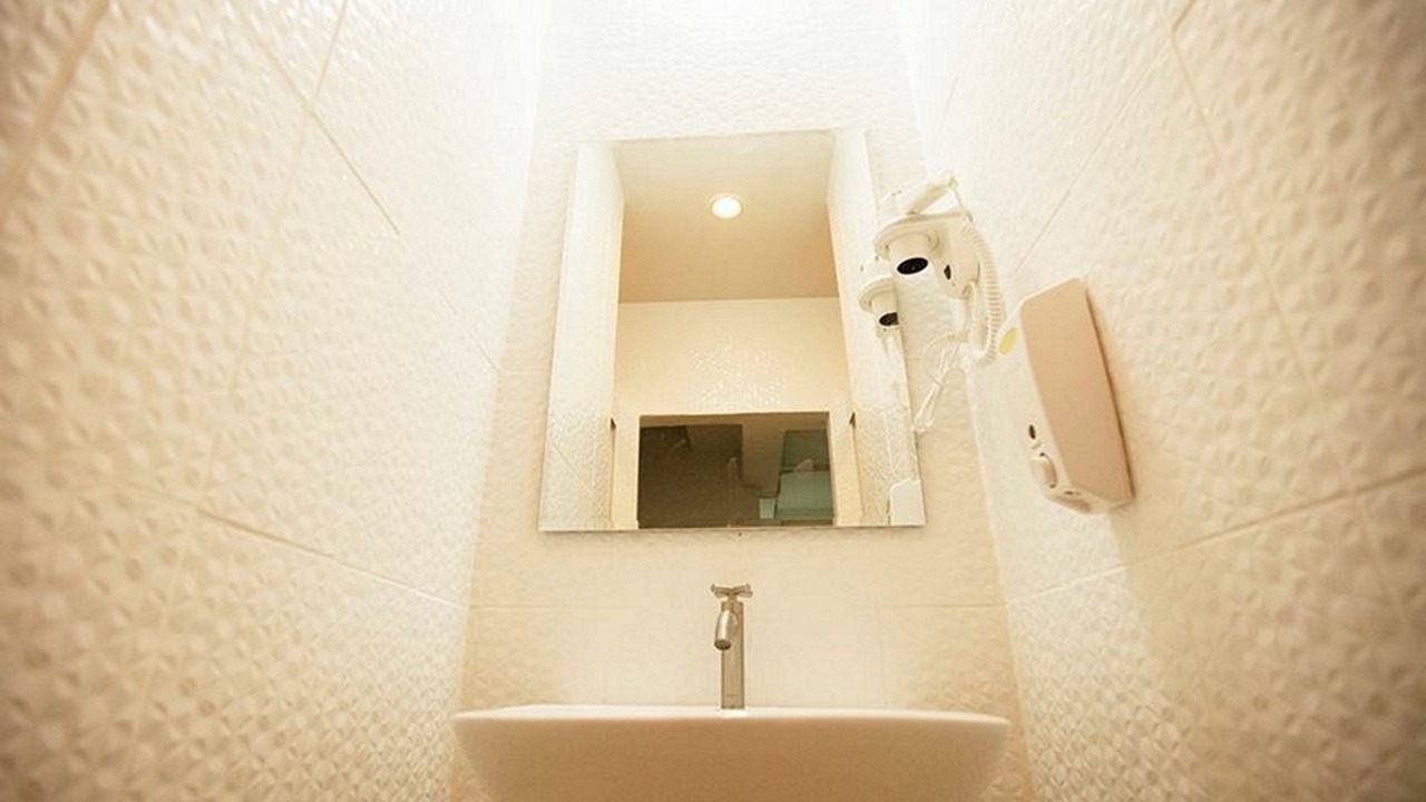 Photo of Bathroom in Thanon Phaya Thai
