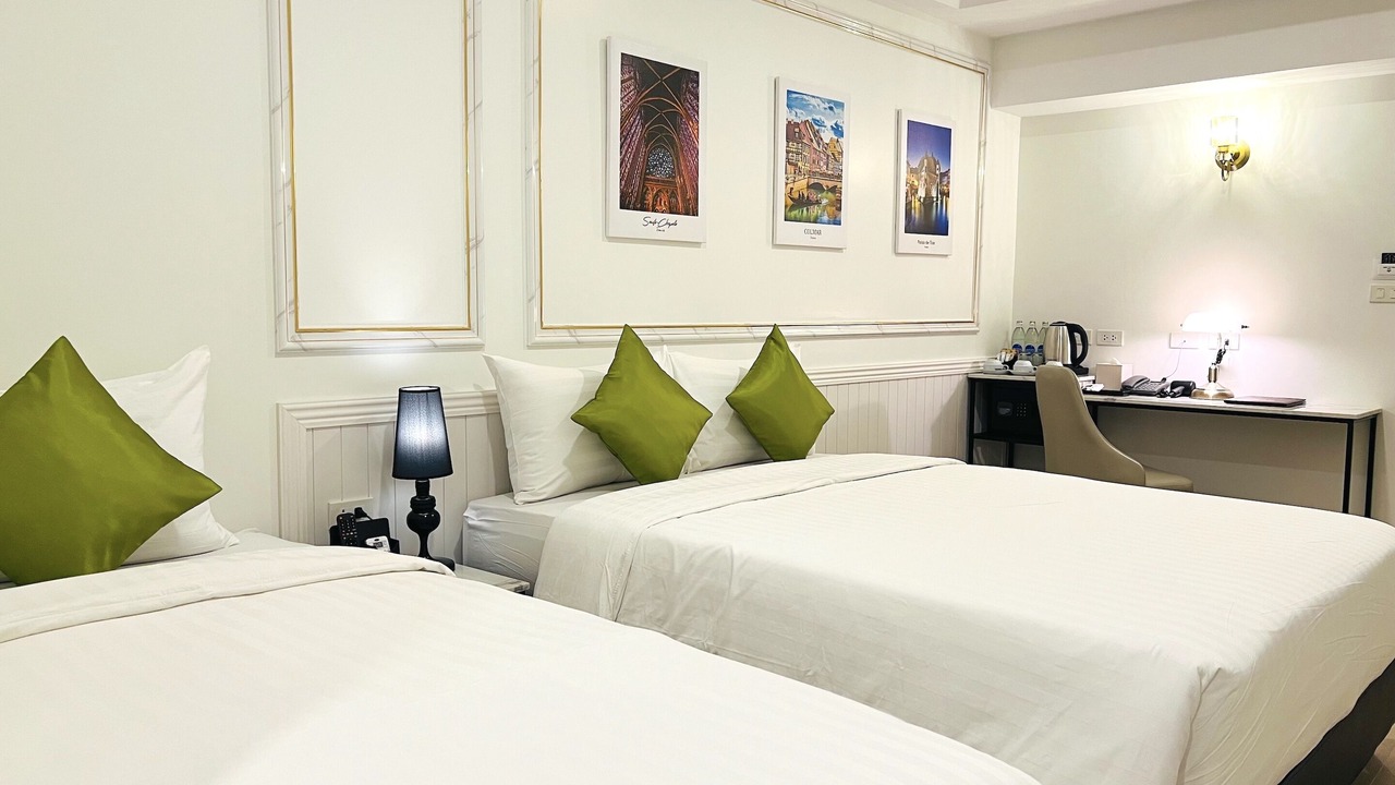 Photo of Bedroom in Thanon Phetchaburi