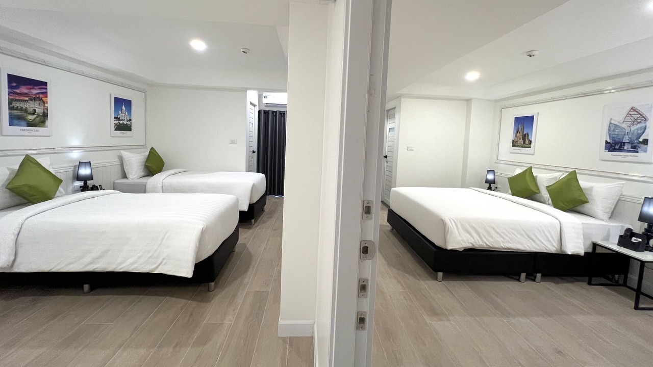 Photo of Bedroom in Thanon Phetchaburi