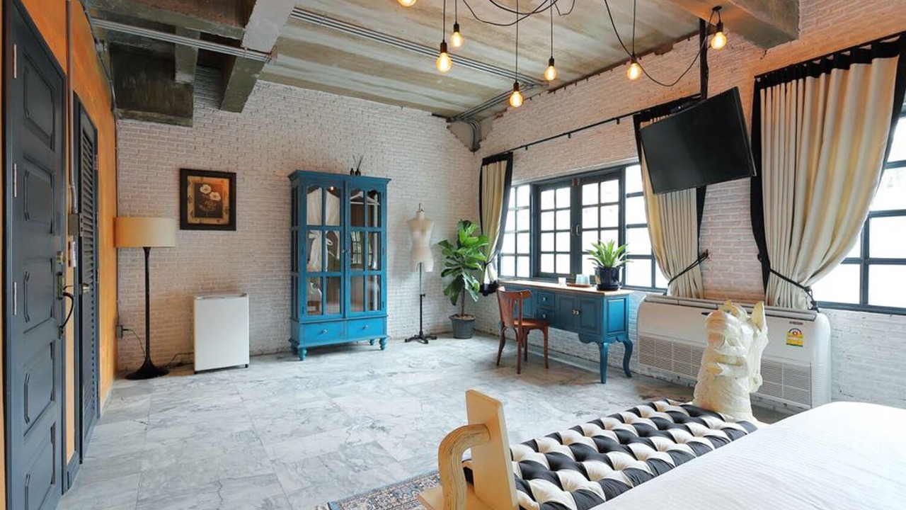 Photo of Bedroom in Samsen Nai