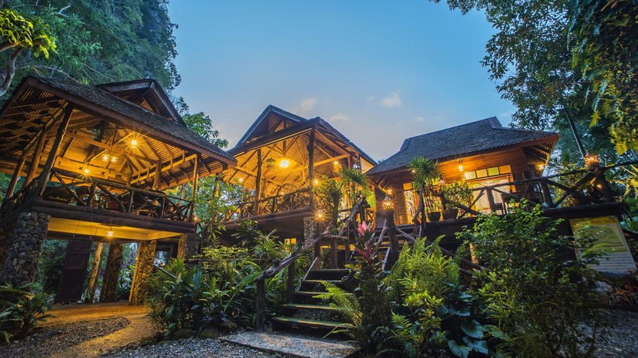 Photo of Buildings in Khlong Sok