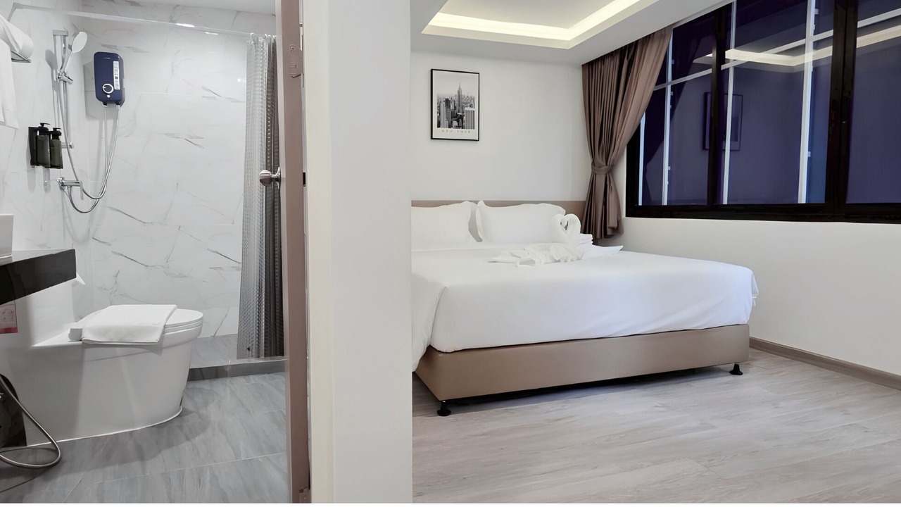 Photo of Bedroom in Thanon Phaya Thai