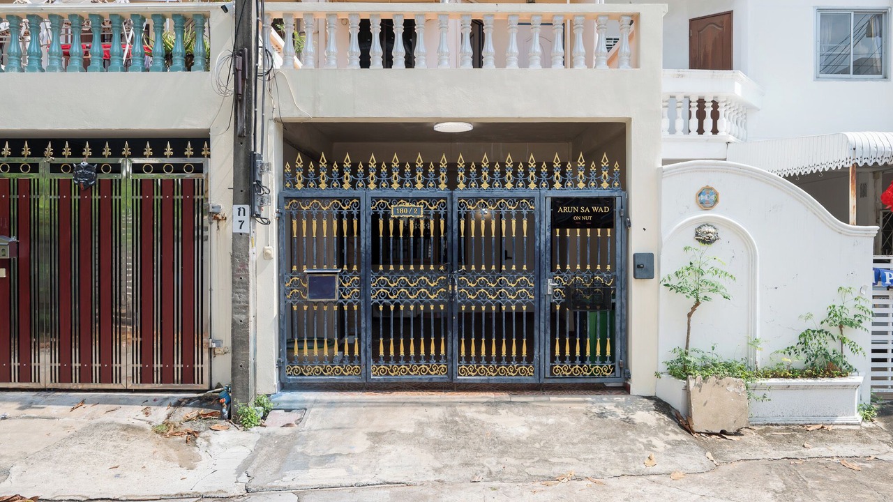 Photo of Outdoor in Phra Khanong