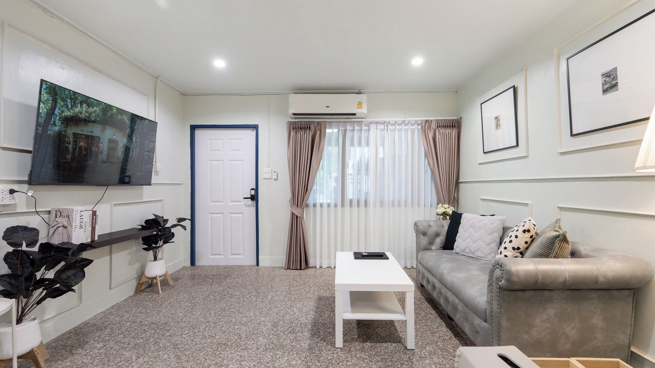 Photo of Livingroom in Phra Khanong