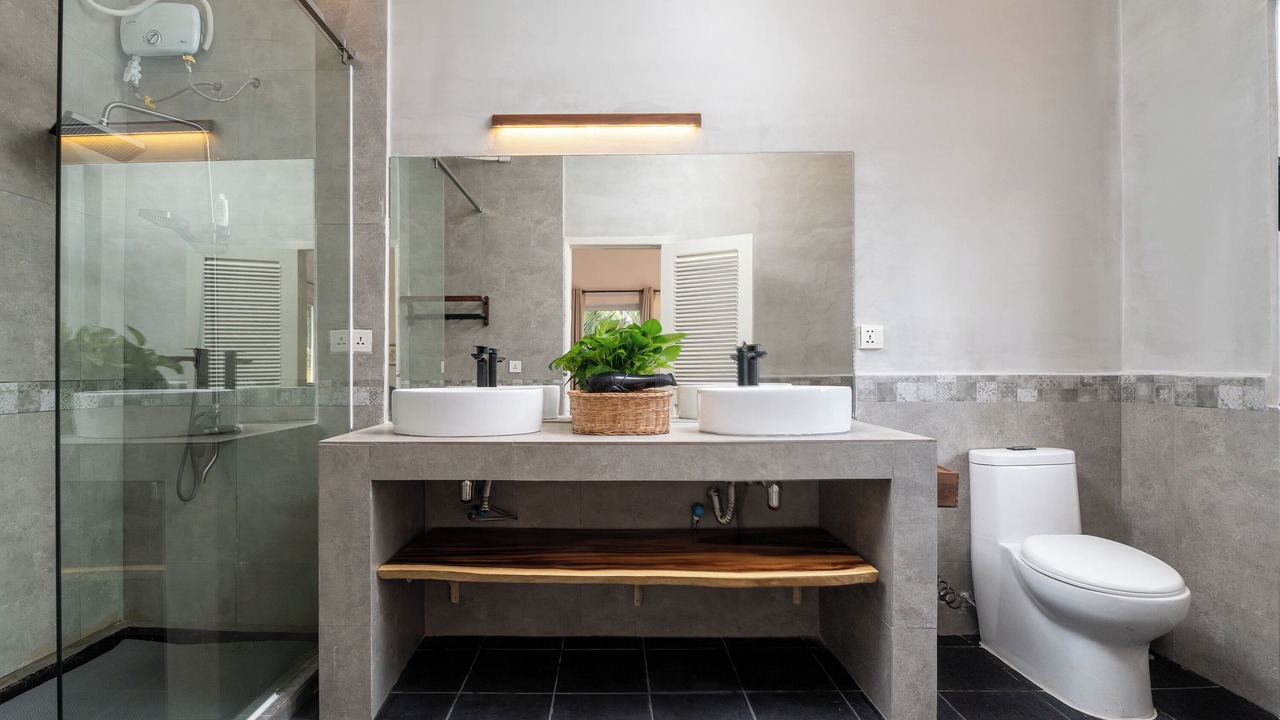 Photo of Bathroom in Daun Penh