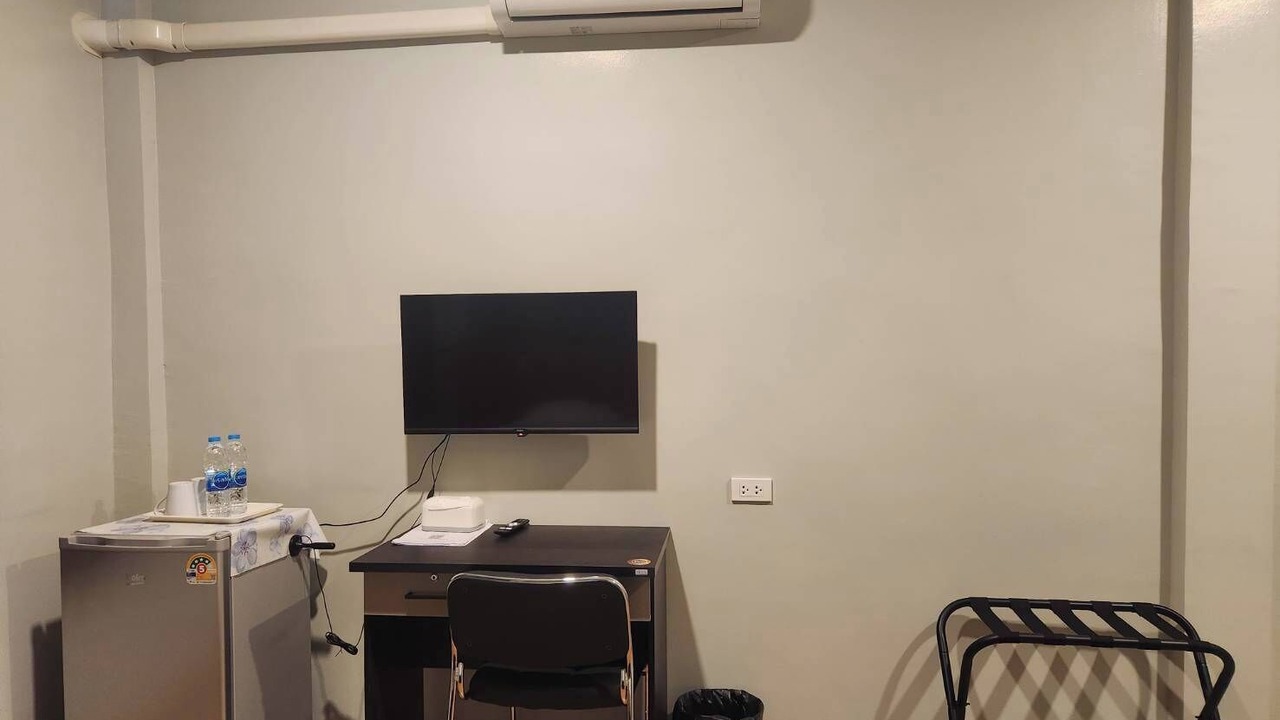 Photo of Bedroom in Thanon Phetchaburi
