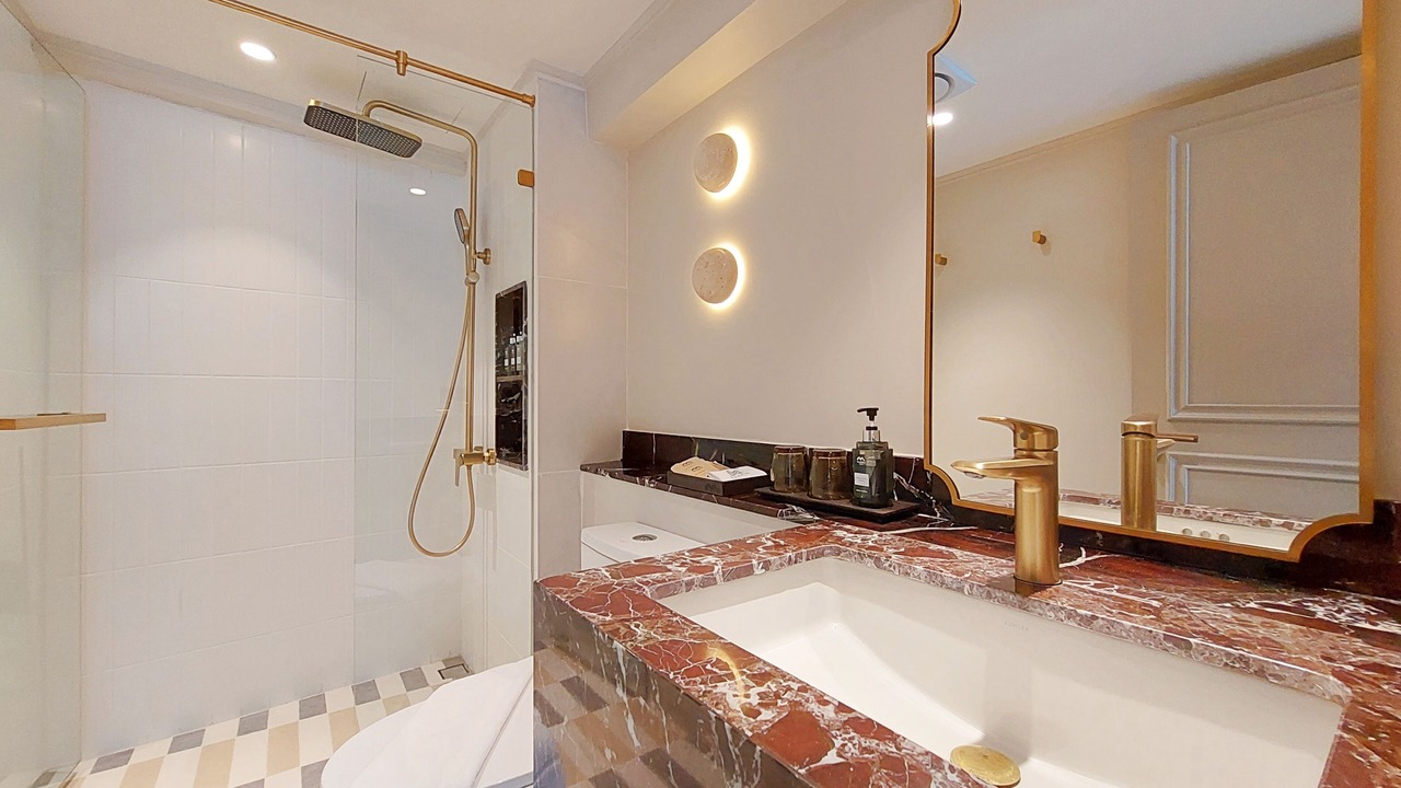 Photo of Bathroom in Pratunam
