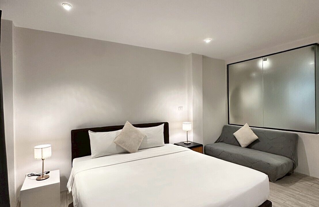 Photo of Bedroom in Khlong Toei Nuea
