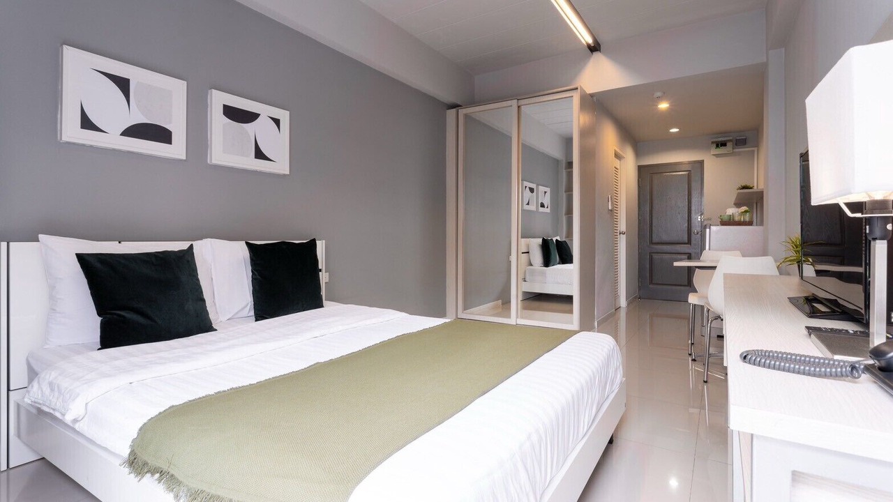 Photo of Bedroom in Thanon Phetchaburi