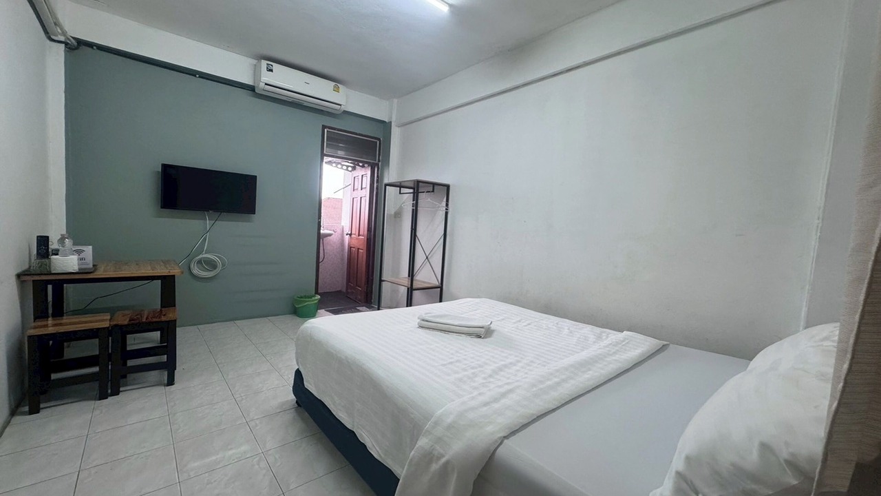 Photo of Bedroom in Dok Mai