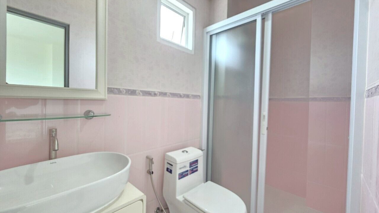 Photo of Bathroom in Saen Suk