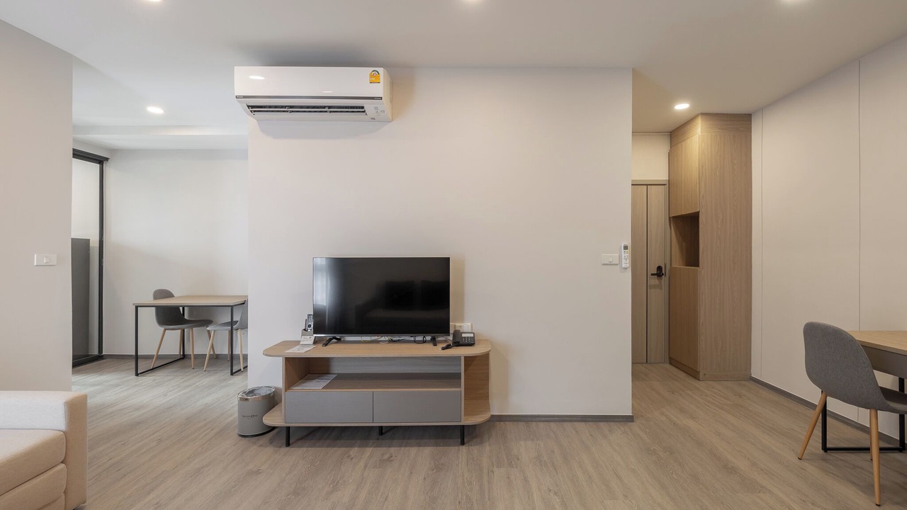 Photo of Bedroom in Salaya
