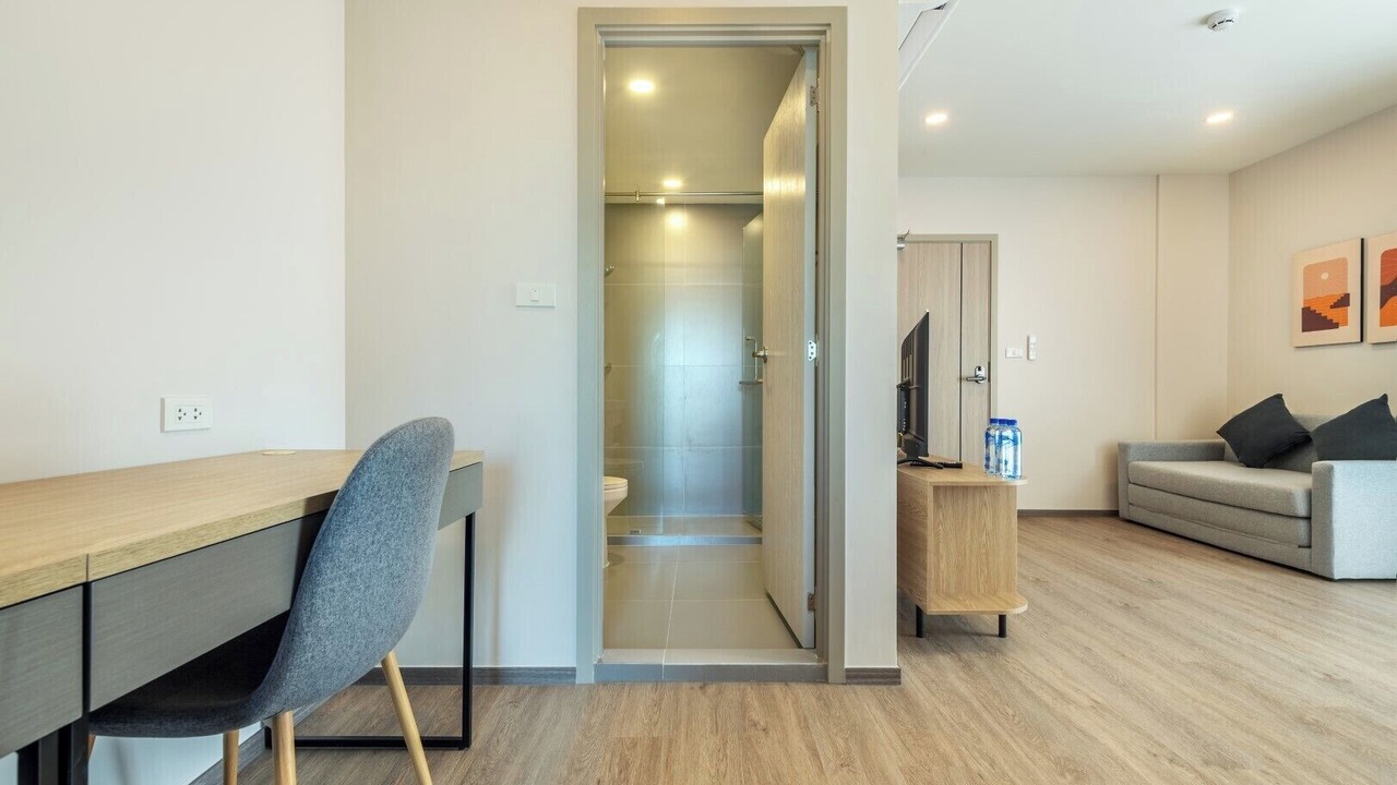 Photo of Bedroom in Salaya