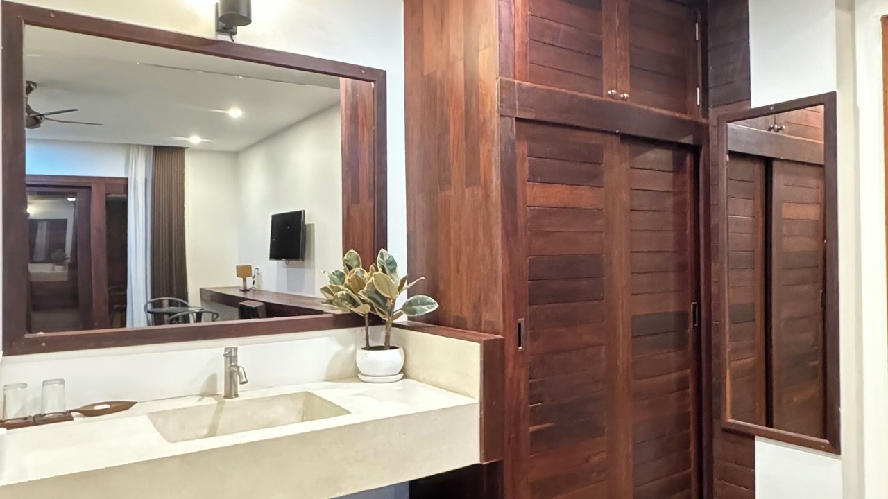 Photo of Bathroom in Sangkat Sla Kram