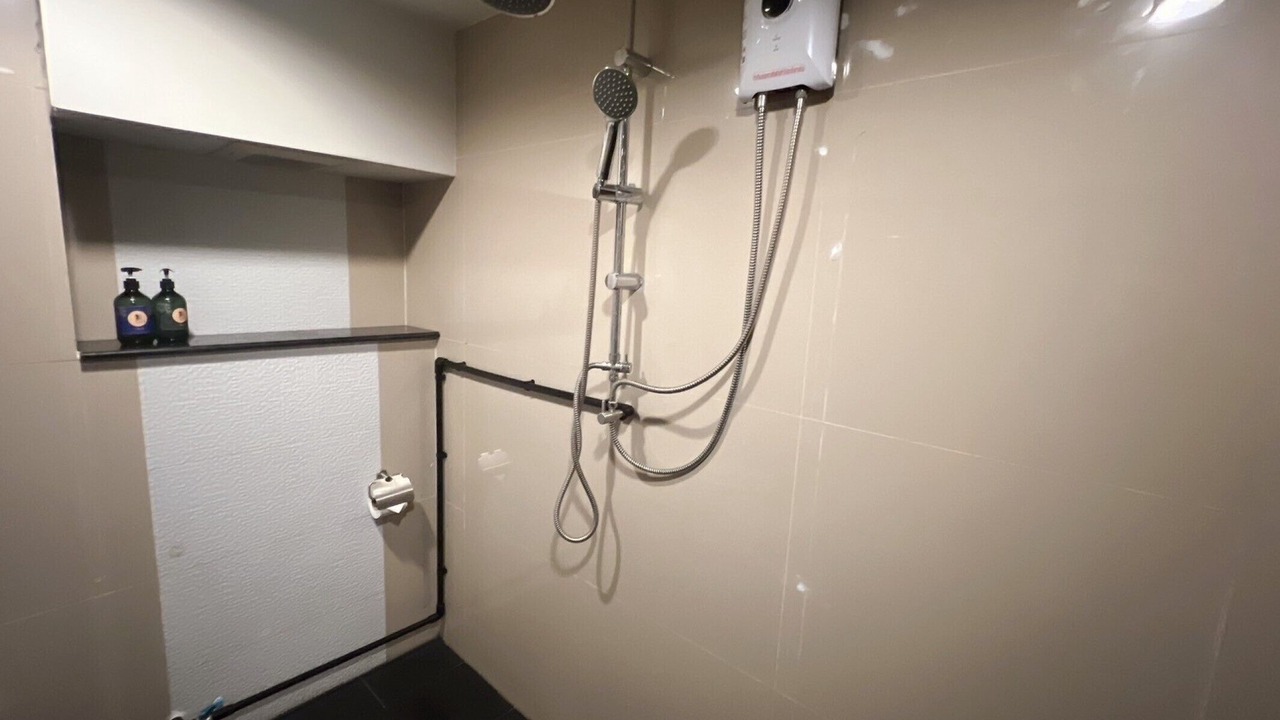 Photo of Bathroom in Thanon Phaya Thai