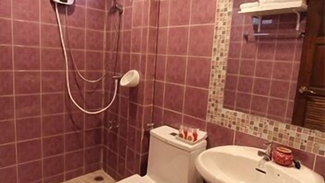 Photo of Bathroom in Old City