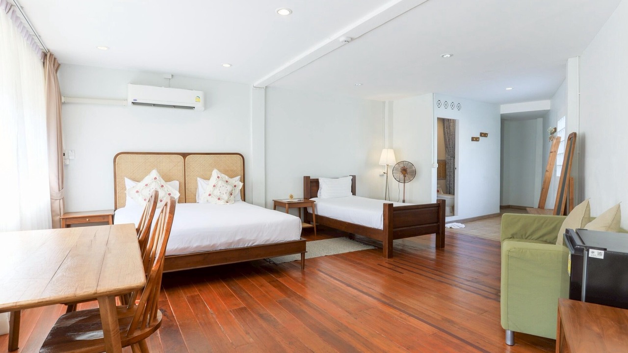 Photo of Bedroom in Bang Khun Phrom