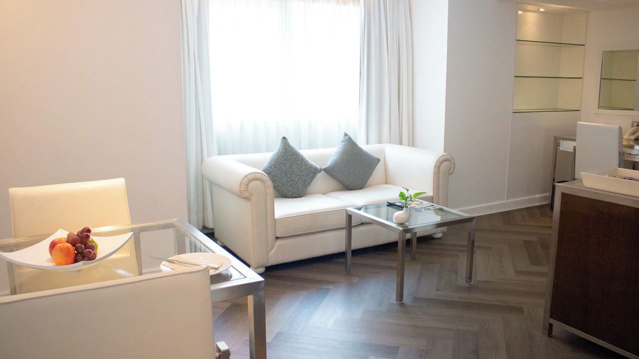 Photo of Bedroom in Khlong Toei Nuea