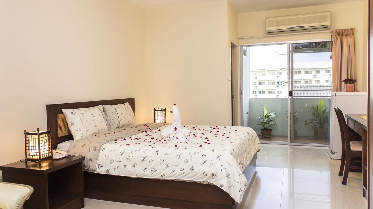 Photo of Bedroom in Phra Khanong Nuea